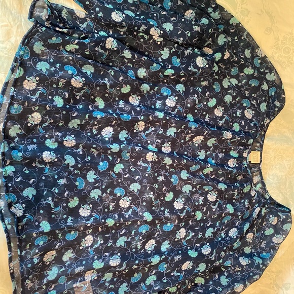 Canyon River Blues Flower Flowy Blouse - Picture 5 of 5